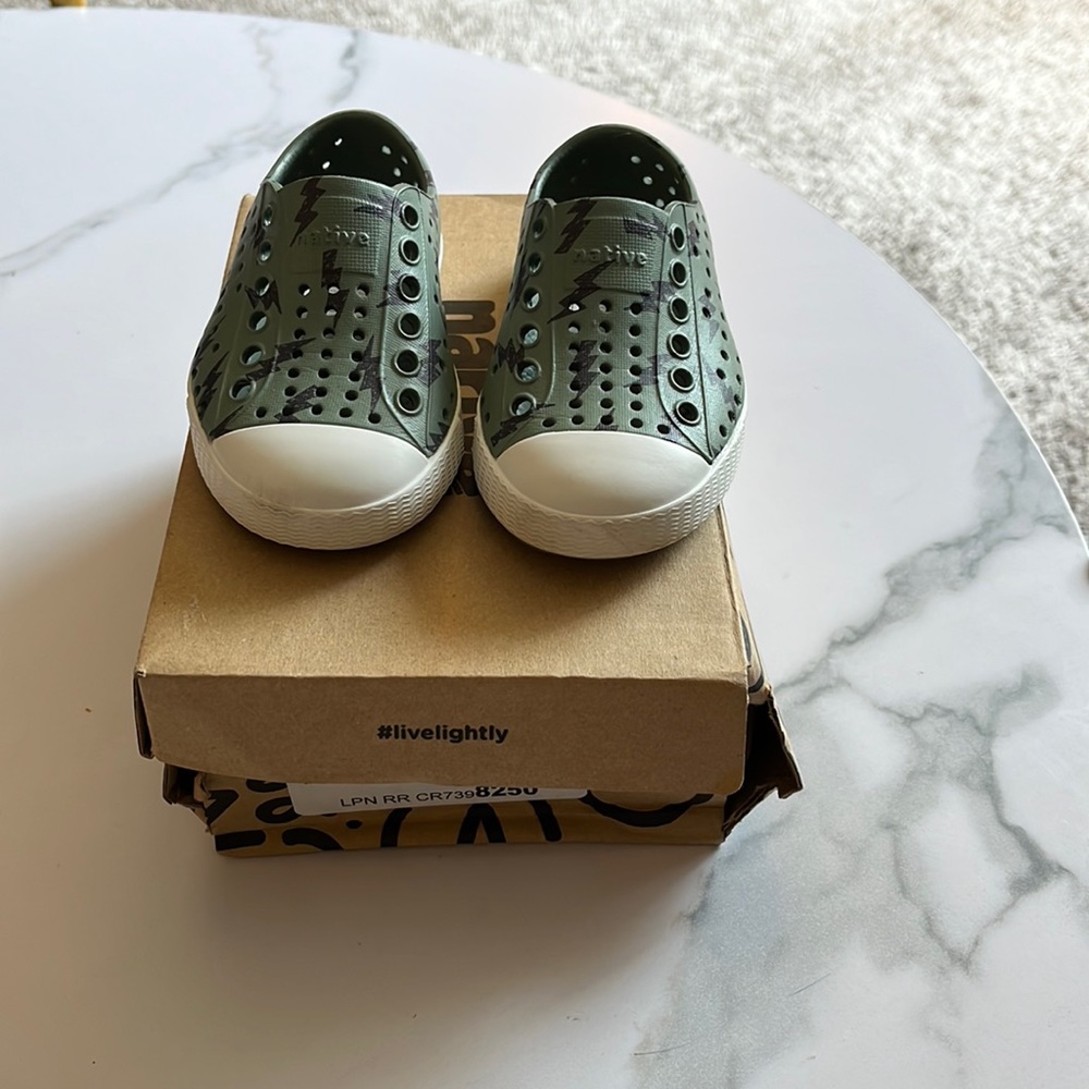 Native shoes toddler Jefferson print c5